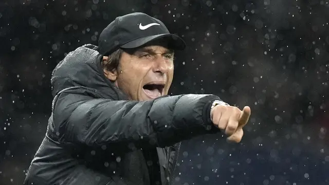 Conte Nafsu, Manchester United Jadi Bertukar Pemain dengan Napoli