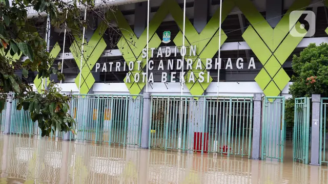 Banjir Bekasi Mengganggu, Ini Link Live Streaming BRI Liga 1 Persija Jakarta vs PSIS Semarang yang Sebentar Lagi Dimulai