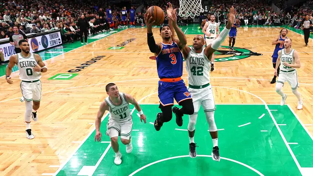 Comeback Dahsyat Knicks dan Nuggets di Kandang Lawan Warnai Game Pertama Semifinal Wilayah NBA 2025