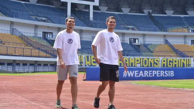 Lewat Hehanussa Bersaudara, Persib Bandung Lanjutkan Tradisi Pemain Kakak-Adik di Musim 2025/2026