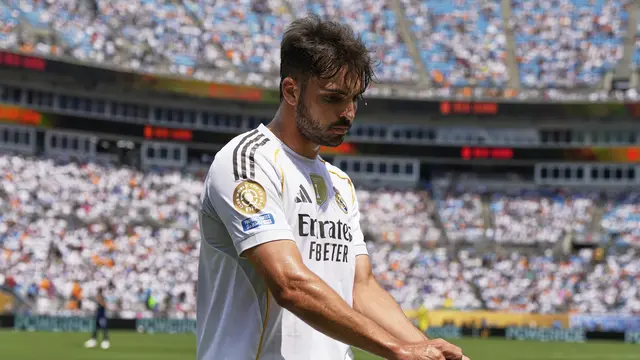 Xabi Alonso Peringatkan Raul Asencio Usai Diganjar Kartu Merah: Dia Harus Belajar dari Insiden Ini