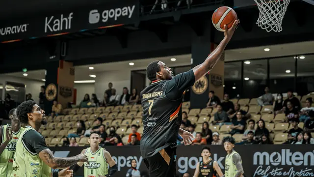 Gasak Pacific Caesar, Dewa United Amankan Tiket Playoff IBL 2025