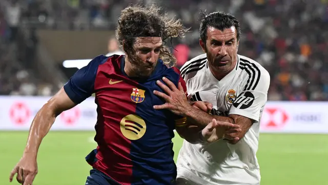 Legenda Barcelona dan Real Madrid Bakal Tanding Di GBK