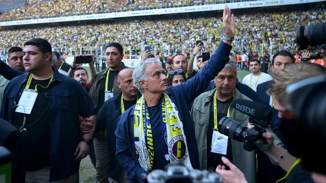 Jose Mourinho Dipecat Fenerbahce: Sudah 7 Kali Kehilangan Pekerjaan, Magis Sudah Habis?