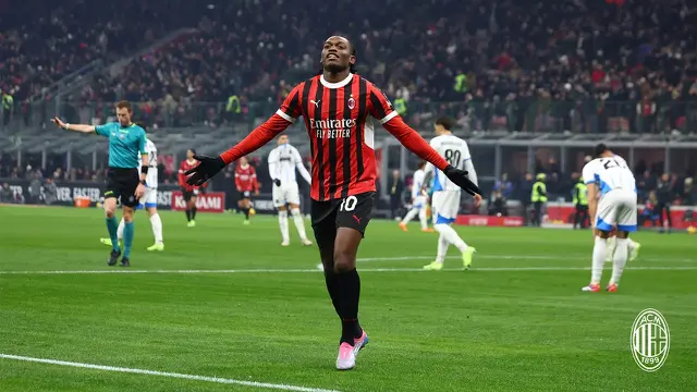 Tottenham Incar Rafael Leao, AC Milan Perkuat Skuad dan Pertahankan Bintang