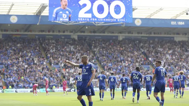 Cari Pengganti Thiaw, AC Milan Bakal Impor Bek dari Inggris?