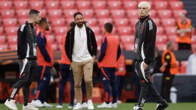 Top 3 Berita Bola: Sudah Habiskan Dana Besar, Manchester United Masih Berambisi Rekrut Striker Baru