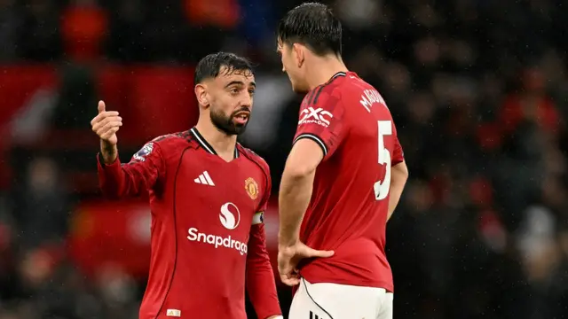 Agbonlahor Sentil Bruno Fernandes, Sebut Bukan Kapten yang Dibutuhkan Manchester United