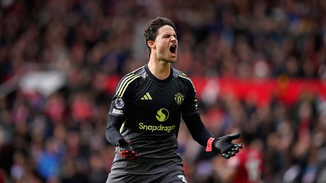 016240500_1759600662-senne_lammens_man_united