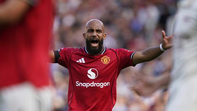 032064800_1755454489-AP25229571459897