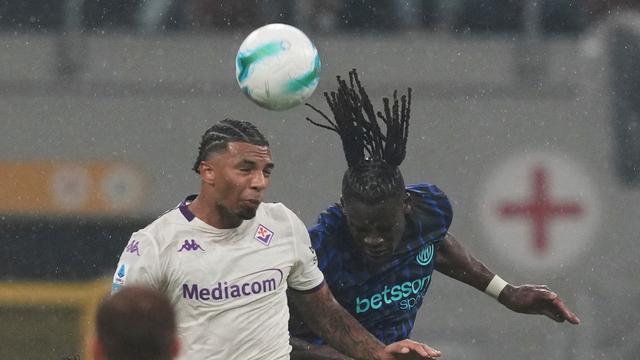 056982200_1761796319-Inter_Milan_s_Yann_Bisseck__right__goes_for_the_header_with_Fiorentina_s_Cher_Ndour