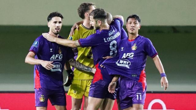 059437000_1757768808-persik