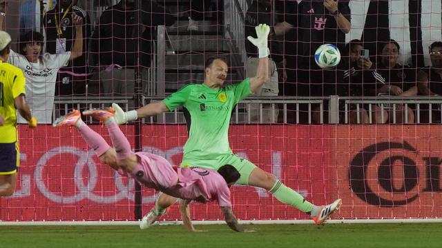 061561500_1761360069-lionel_messi_gol_inter_miami_nashville_AP_Photo_Marta_Lavandier