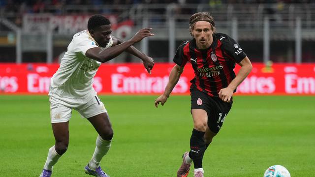 067598700_1761366069-luka_modric_Ebenezer_Akinsanmiro_ac_milan_pisa_ap_antonio_calanni