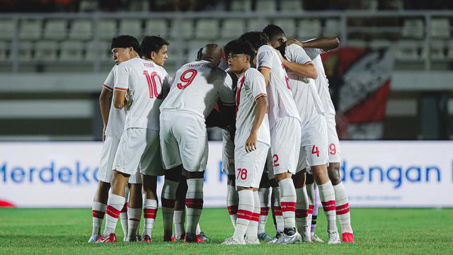 072641800_1758772509-persis_solo