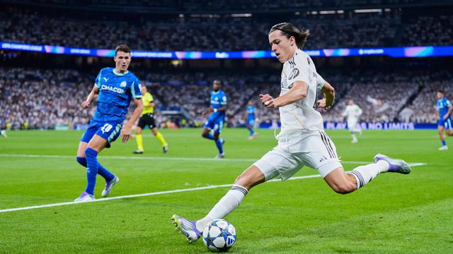074346200_1758055456-alvaro-carreras-real-madrid