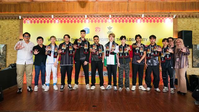 af_Khusus_Gubernur_DKI_Jakarta_Ketua_Bidang_Pemuda_Olahraga_Diky_Budi_Ramadhan___Kedua_dari_Kiri__Game_Producer_Garena_Free_Fire_Indonesia_Christiandy_Fransiscus___Kanan__Staf_Khusus_Gubernur_DKI