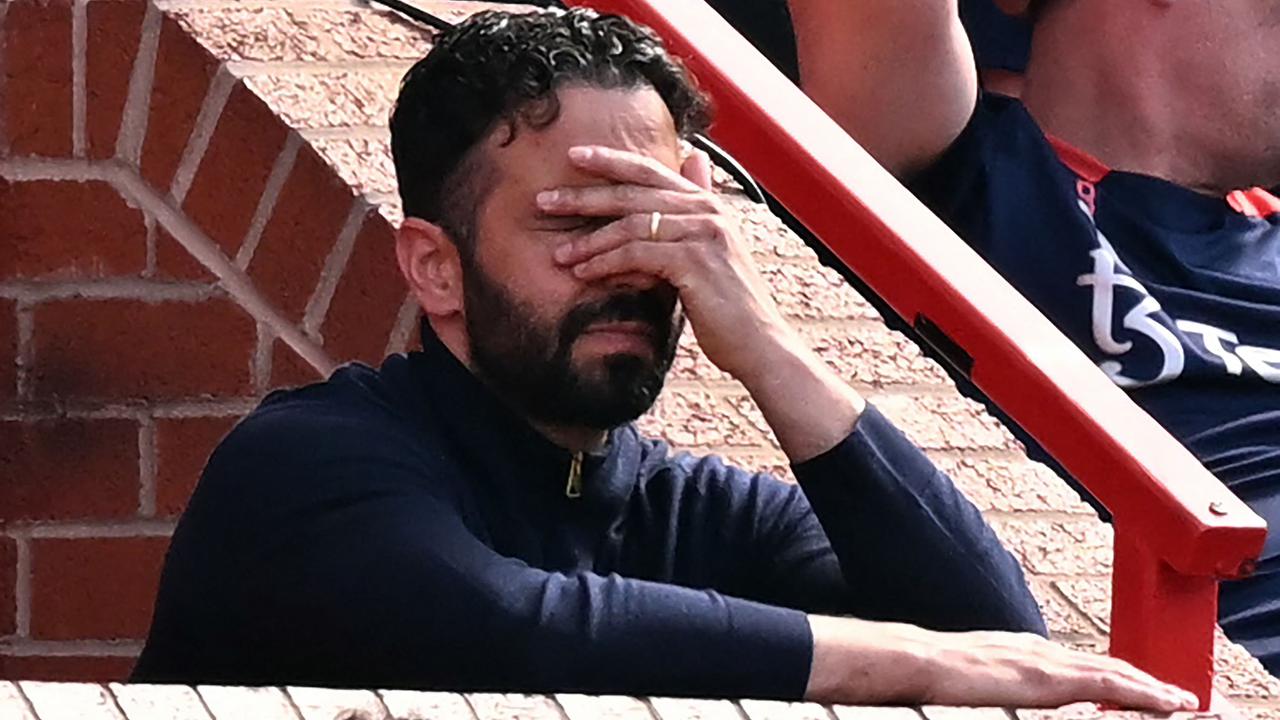 Manchester United Pusing 7 Keliling, Target Utamanya di Januari 2026 Terancam Direbut Arsenal